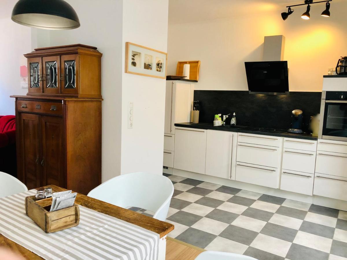 Altstadthus-Gemuetliches Ferienhaus Mit Gaertchen Friedrichstadt Zewnętrze zdjęcie